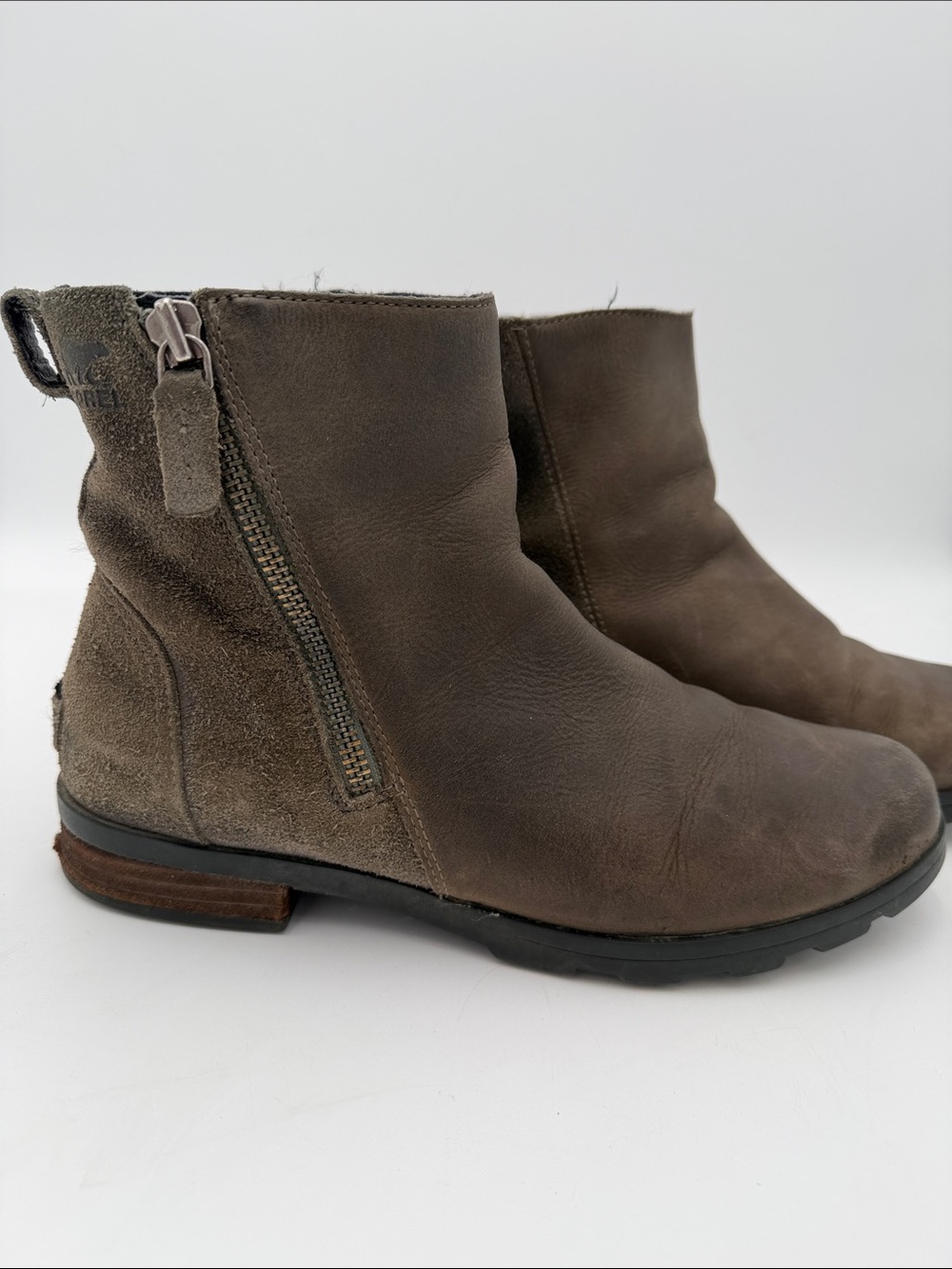 Sorel Brown Suede / Leather Ankle Boot with Side Zip Size 10.5